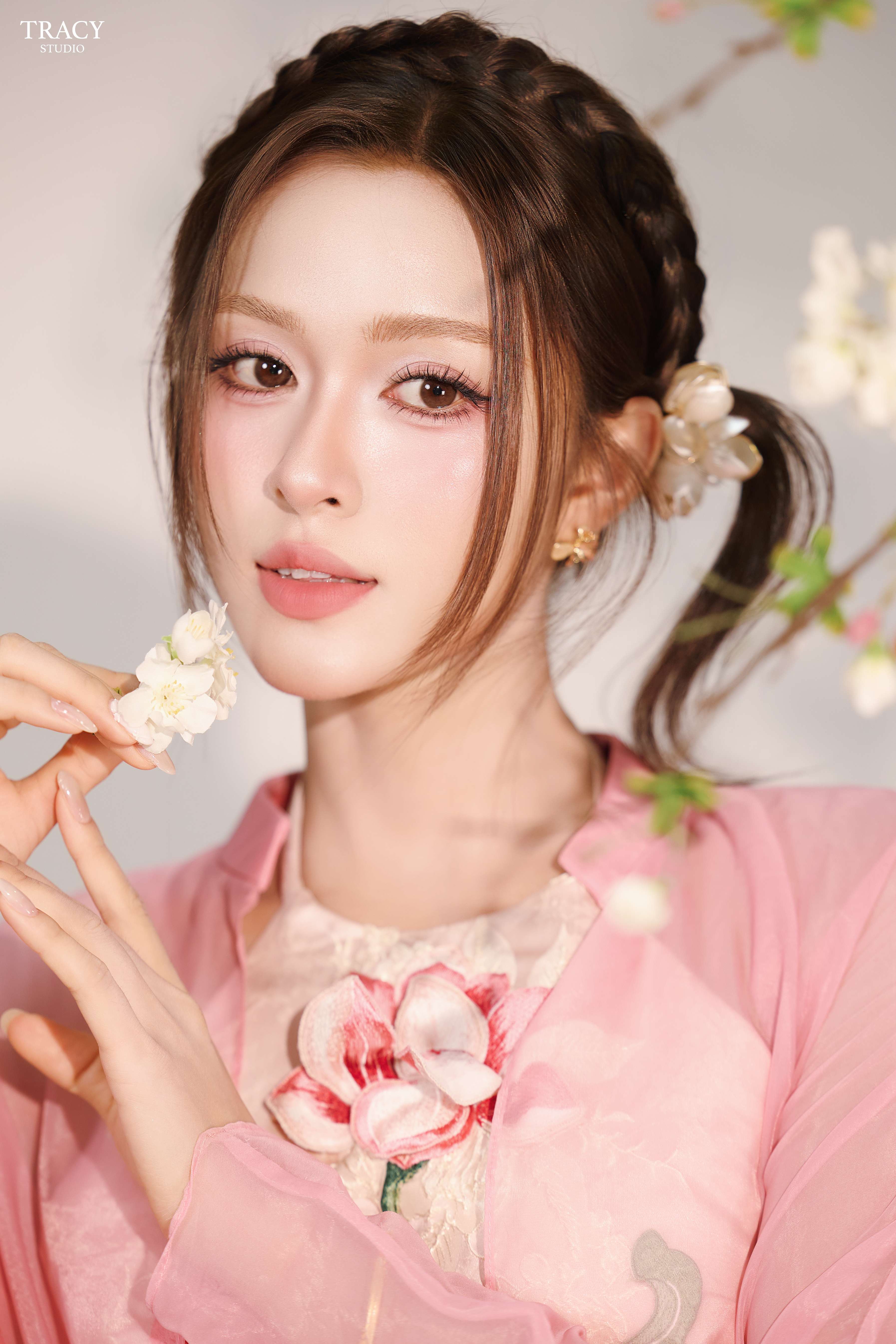 frontend/img/gallery/anh-tet-yem-ao-dai/tracy-studio-chup-concept-yem-trung-thu-chu-oanh-gio (6).jpg